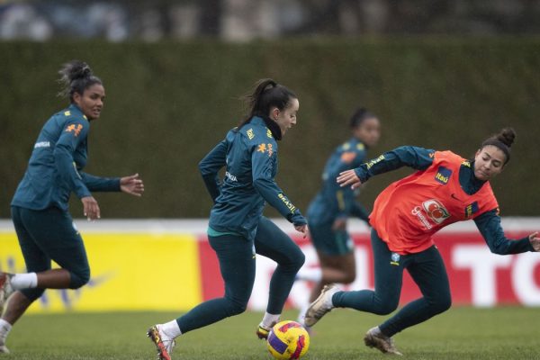01selecao_feminina_treino_franca