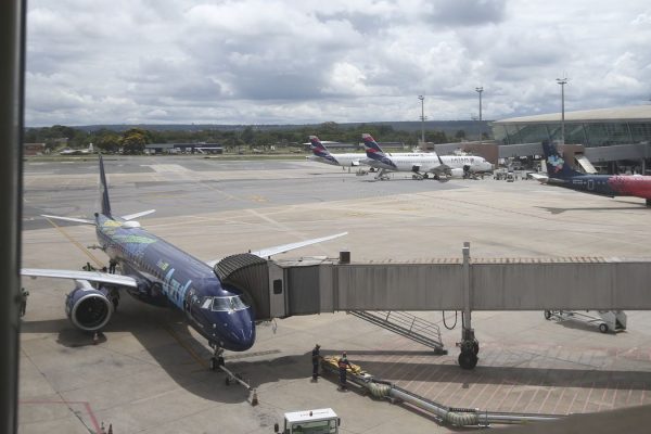 aeroporto_internacional_de_brasilia1912223001