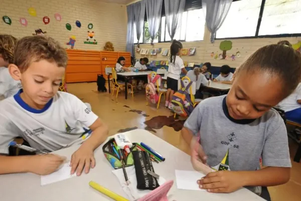 arquivo_escola