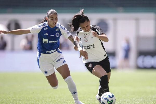 corinthians_vence_cruzeiro_e_fica_a_um_empate_das_semifinais