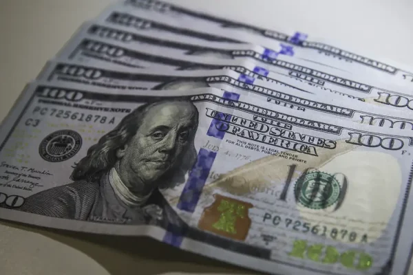 dolar_moeda_0803221210