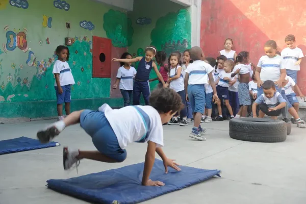 escola_publica_ciep_rio_tania_regoabr