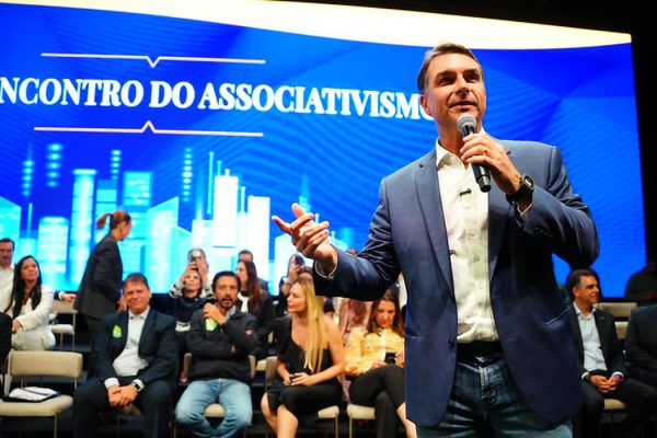 flavio_bolsonaro_associativismo_-_vittor_salles