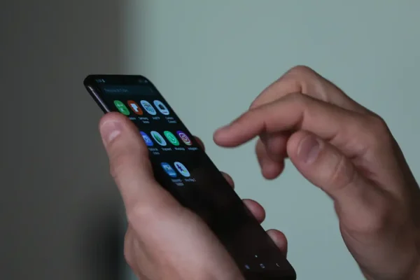 uso_de_smartphone_e_celular050720211245-1